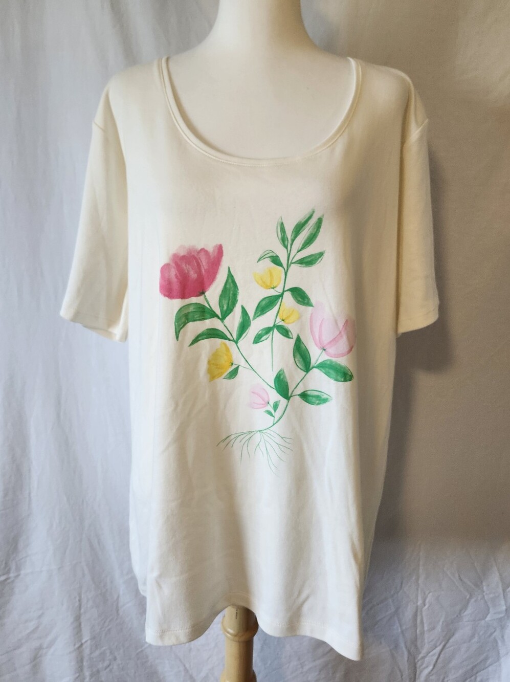 Penmans Women’s Cream Floral Scoop Neck Tee